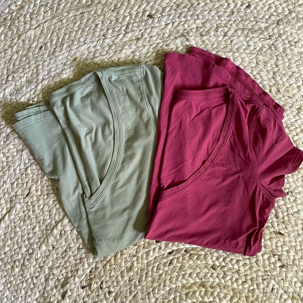 Lululemon Love Tee Short Sleeve V-Neck T-Shirt